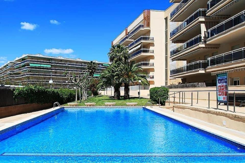Appart Standing 2 Chambres 2Sdb Clim Piscine Parking Wifi Terrasse 21M2 Local Velo Port-Aventura, Plage, Centre 萨洛 外观 照片